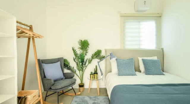 Spacious 3BR Apt w Garden Ramat Hasharon, Prenota Appartamento Ramat Hasharon Center District Israel