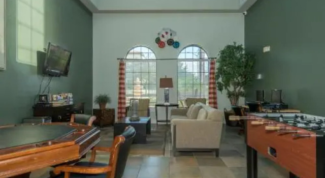 Bella Piazza Condos