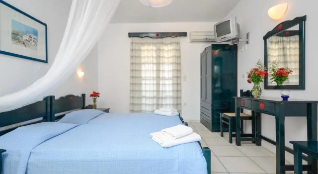 Студия Victoria Studios & Apartments