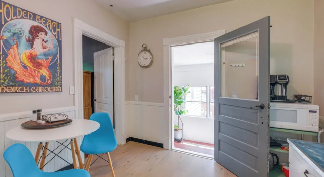 Апартаменты 3 Mi to Liberty U: Apt w/ Full Kitchen & King Bed!