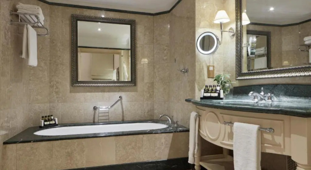 Семейный номер Standard c 1 комнатой с красивым видом из окна Aphrodite Hills Hotel and Resort