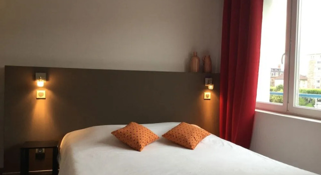 Hôtel Bar le Globe, Rezervovat Hotel Hotely v Lotrinsko se snídaní, Snídaně