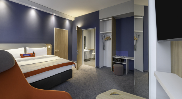 Holiday Inn Express - Regensburg by IHG, Забронировать Отель Отели Регенсбурга 3 звезды, рядом с Thurn und Taxis Palace, 3*