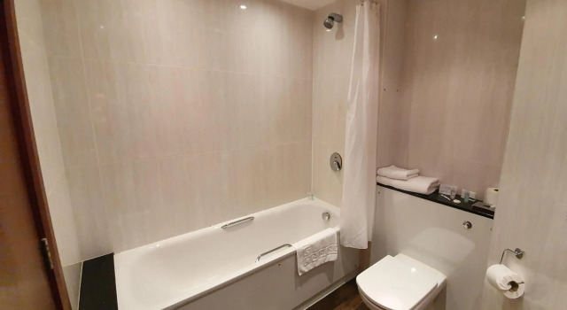 Towers Hotel & Spa, Забронировать Курортный отель Суонси Полуостров Гоуэр