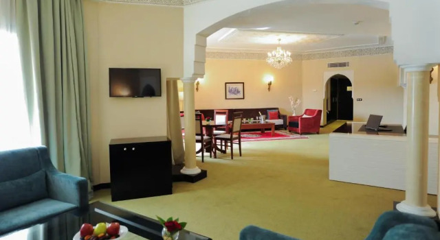 Полулюкс Deluxe Ennakhil Marrakech Hotel & SPA