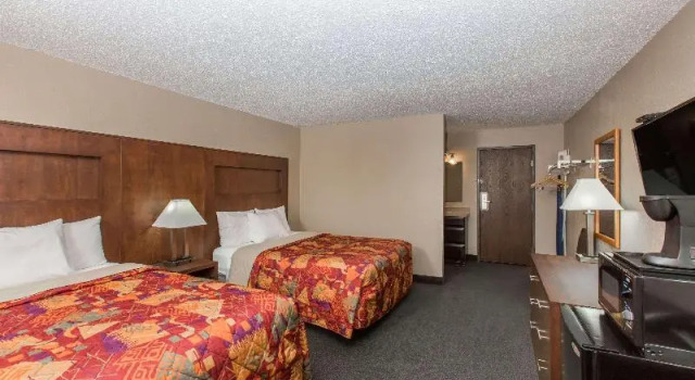 Номер Standard Days Inn by Wyndham Pierre
