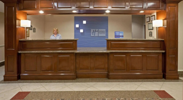 Holiday Inn Express & Suites Waxahachie by IHG