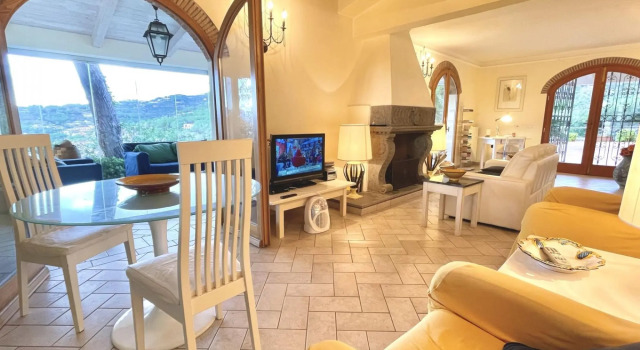 Villa in Posizione Panoramica-Villa Punta Pareti, Book Villa Capoliveri Elba