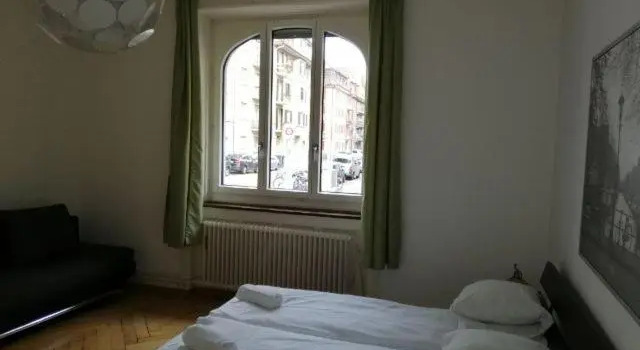 Homestay Zurich center, Varaa Hotelli Wiedikon 