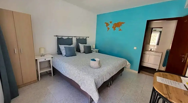 Casa Rochinha, Rezerwuj Bed and Breakfast Hotele w Algarve z parkingiem, Parking