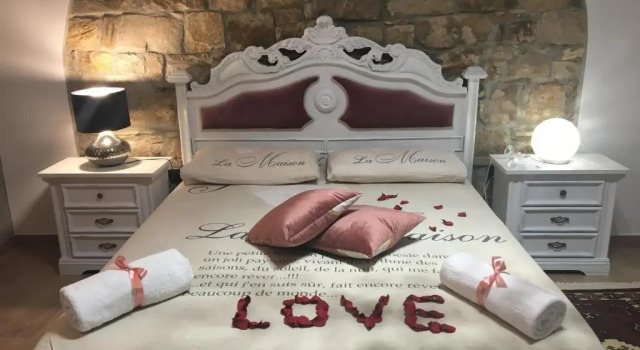Gesualdo da Venosa, Rezerwuj Hotel Hotele w Venosa z basenem, Basen