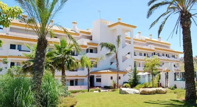 Apartment with 2 Bedrooms in las Lagunas de Mijas, with Pool Access, Furnished Terrace And Wifi - 4 Km From the Beach