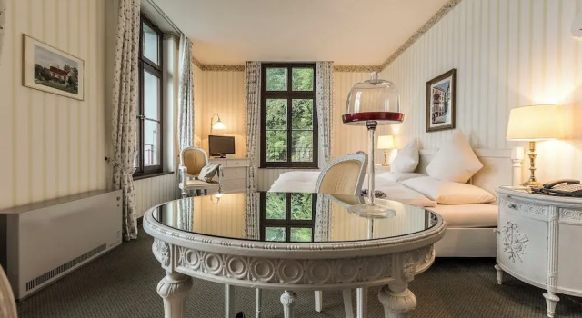 Двухместный номер Superior с видом на озеро Grandhotel Giessbach
