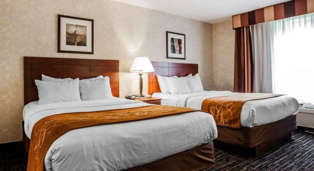 Четырёхместный люкс Comfort Suites Independence - Kansas City