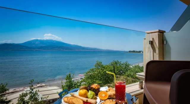 Трёхместный номер Superior с балконом Nafs Hotel
