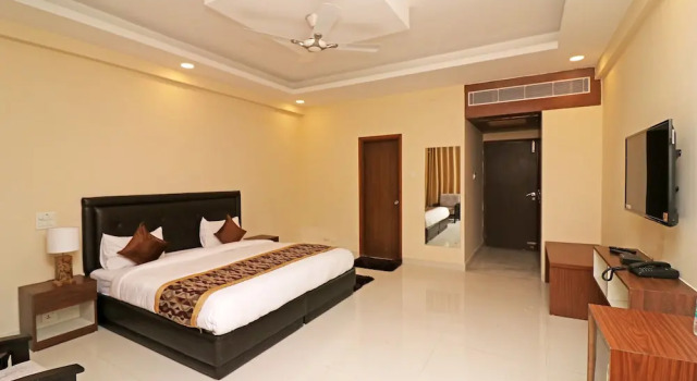 Номер Deluxe OYO 26911 Kcg Hotels