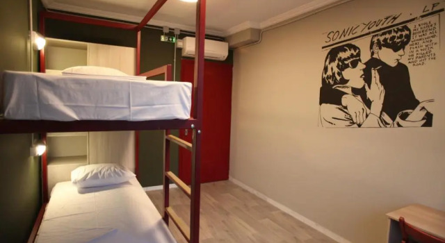 Stay Hybrid Youth Hostel, Забронировать Хостел Хостелы Салоников, рядом с Триумфальная арка императора Галерия, Хостел