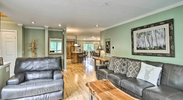 Spacious Breck Gem w/ Hot Tub: Walk to Ski Shuttle