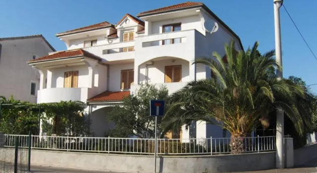 Seaside Apartment, Забронировать Апартаменты/квартира Отели Биоград-на-Мору с парковкой, рядом с Kornati Marina, Парковка