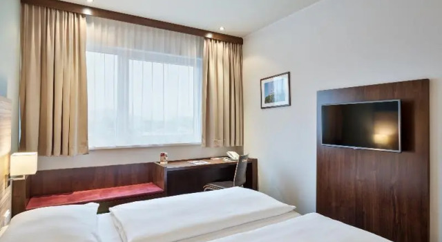 Номер Standard с балконом Four Points Flex by Sheraton Salzburg Messe