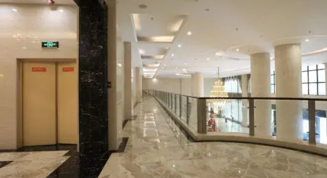 Bi Shui Lan Tian Grand Hotel, Buchen Sie Hotel Bose 