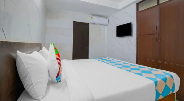 OYO Home 41357 Cozy Stay NSIT Delhi Dwarka, Забронировать Отель район Дварка Нью-Дели