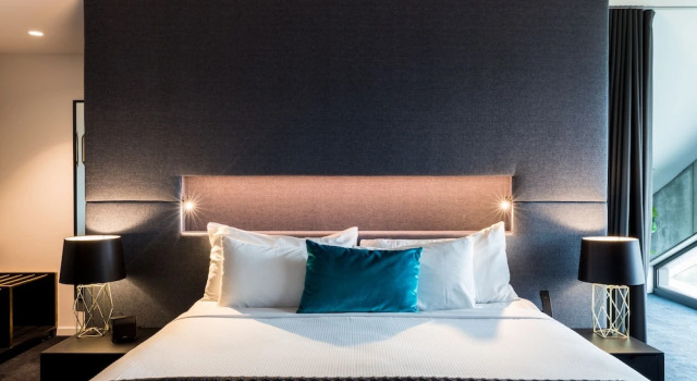 Номер Standard Пентхаус с балконом Eatons Hill Hotel