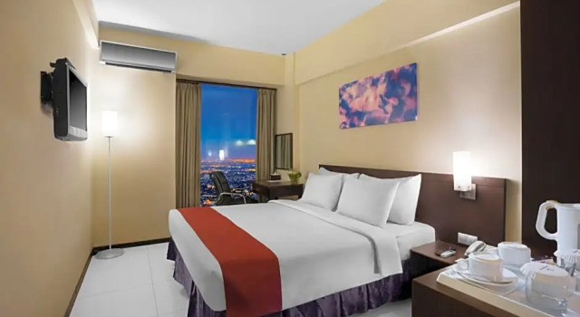 Двухместный номер Superior Garuda Plaza Hotel