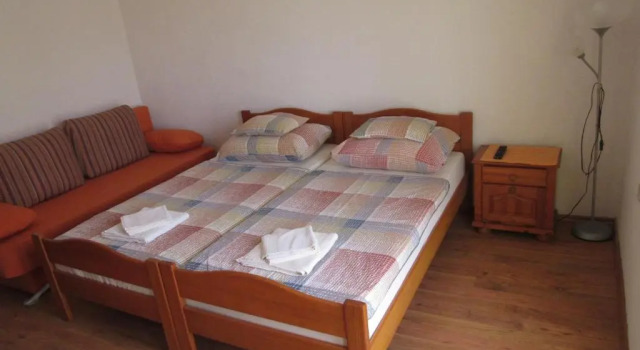 Studio Apartment Near the Beach, Prenota Appartamento Hotel a Croatian Islands con parcheggio, Parcheggio