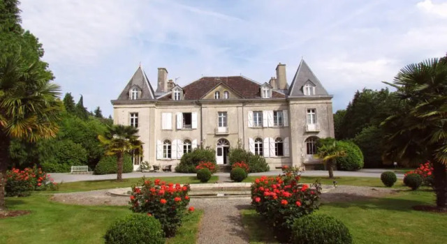 Château de Kerlarec, Rezerwuj Hotel  