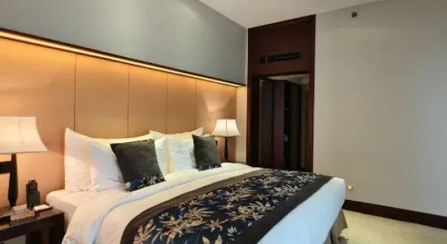 Люкс Superior Rich Plaza Hotel