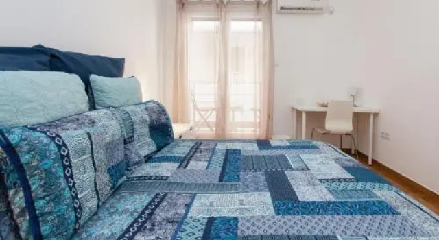 Lovely apt in Metaxourgio Center