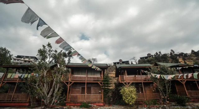 Hotel Aranya Virasat, Rezervovat Hotel Nainital Uttarakhand