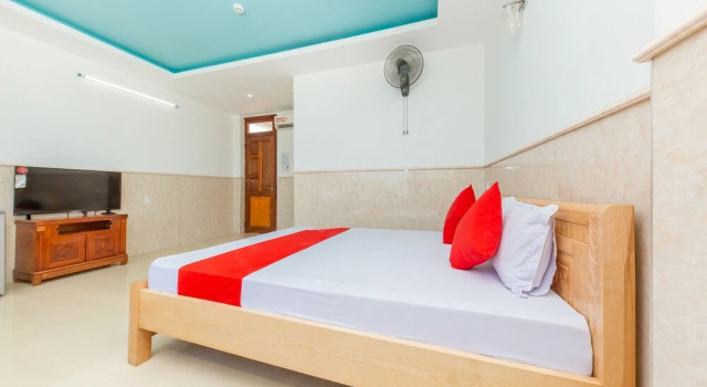 Nhat Le 2 by OYO Rooms