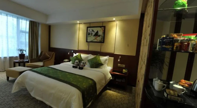 Panda Prince Hotel Suining Branch, Book Hotel Hoteller i Sichuan med parkering, Parkering