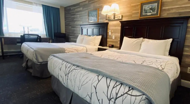 Четырёхместный люкс Salida Inn & Monarch Suites