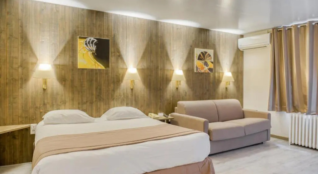 Четырёхместный номер Standard Hôtel & Spa Le Gambetta, Bergerac, Centre ville