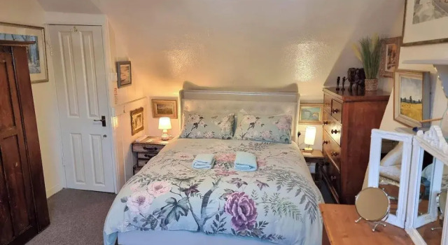 Canterbury - Sleeps 7 - Pet-friendly With Garden, Забронировать Отель Отели Англии 3 звезды, 3*