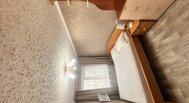 Cozy and clean with a balcony, Book Lejlighed Kholmsk Sakhalin oblast