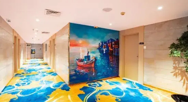 Bo'erman Hotel (Yulin Shizi Street Bus Terminal)