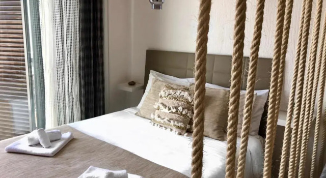 Cozy and Stylish Studio Apt just 800m from the beach - New on Booking!, Rezerwuj Hotel Hotele w Algarve z basenem, Basen
