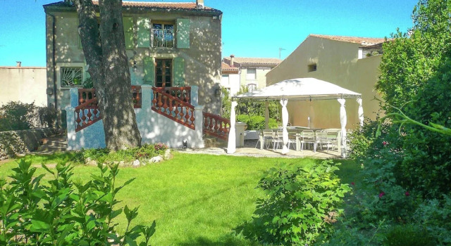 Beautiful, Large Village House With Private Pool and Close to Swimming Beach!, Đặt Khách sạn Belarga Hérault