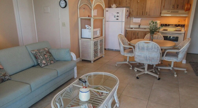 Estero Beach & Tennis 204b 1 Bedroom 1 Bathroom Condo