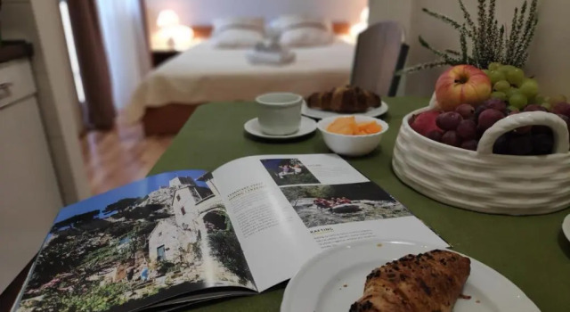 Студия с балконом Apartments Niko