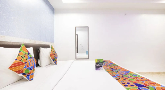 FabHotel Airlift
