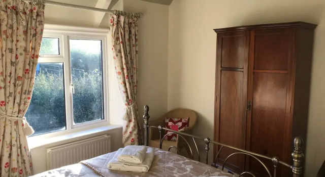 Combe House B&B, Забронировать Отель «постель и завтрак» Отели Англии 3 звезды, 3*