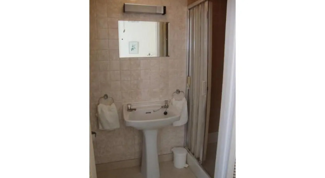 Семейный номер Standard Runnymede Court Hotel