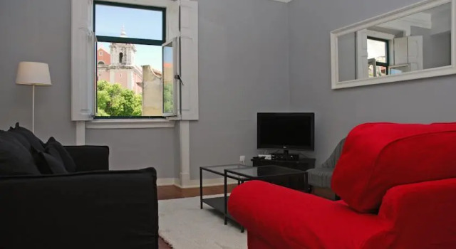 Lisbon Inside Connect — Lapa Apartments, Забронировать Апартаменты/квартира Эштрела , рядом с Рату