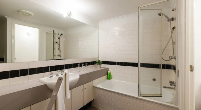 Семейные апартаменты с 2 комнатами DAWN, 2BDR Carlton Apartment