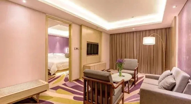 Двухместный семейный люкс Deluxe Lavande Hotel (Qinhuangdao Yingbin Road Railway Station)